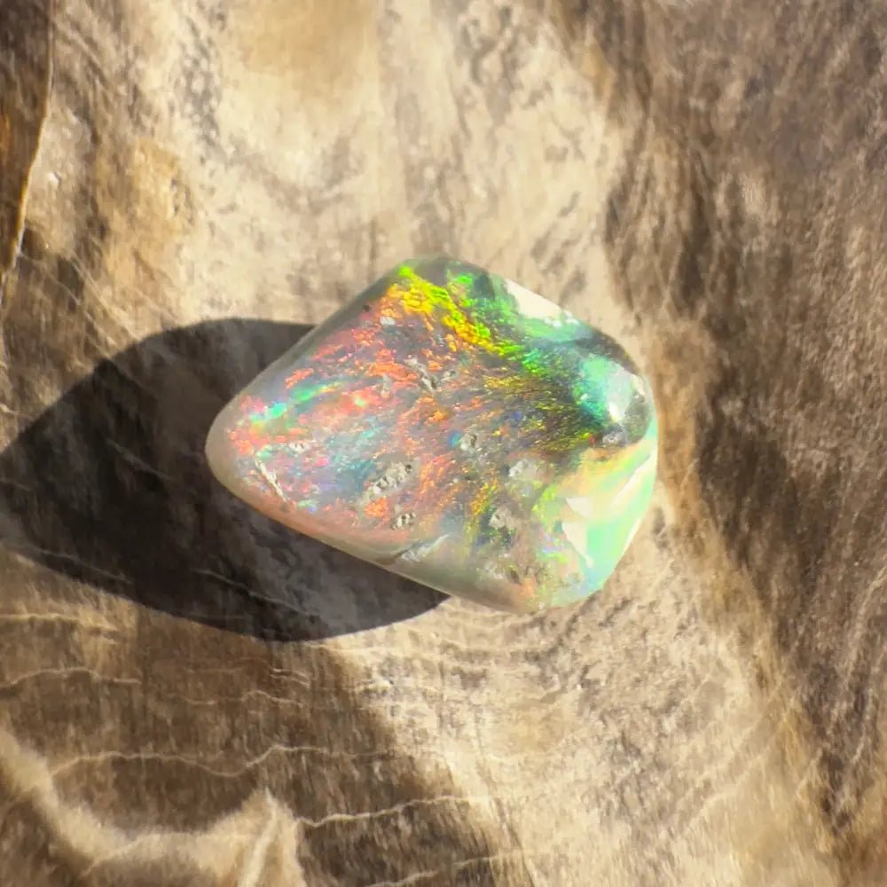 Hand - Cut Solid Lightning Ridge Nobby Opal 4.1carat