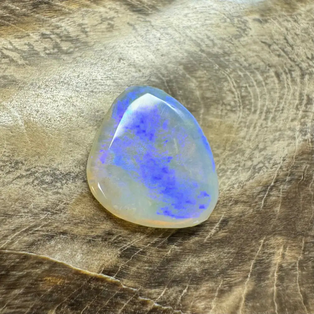 Hand-Cut Solid Lightning Ridge Opal 1.8carat
