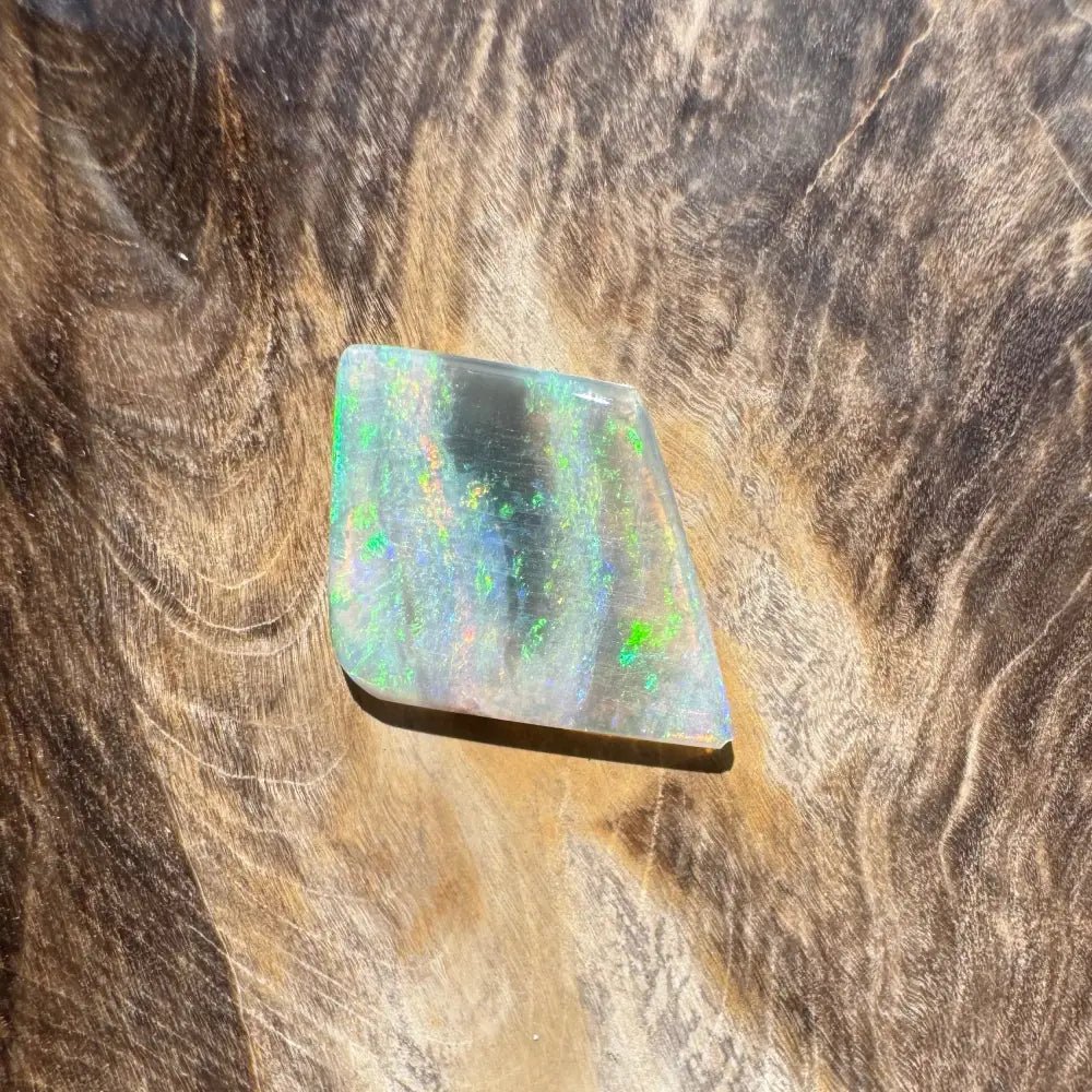 Hand - Cut Solid Lightning Ridge Opal 1.7carat