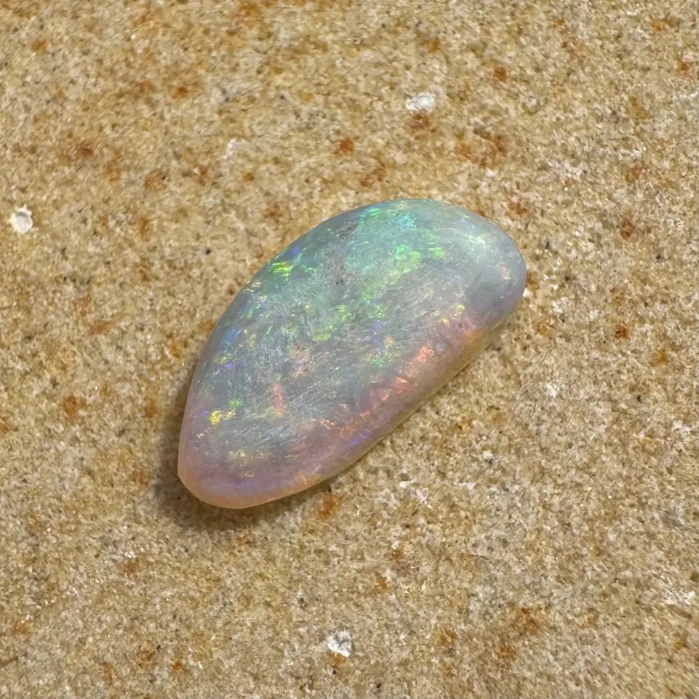 Hand - Cut Solid Lightning Ridge Opal 2.0carat