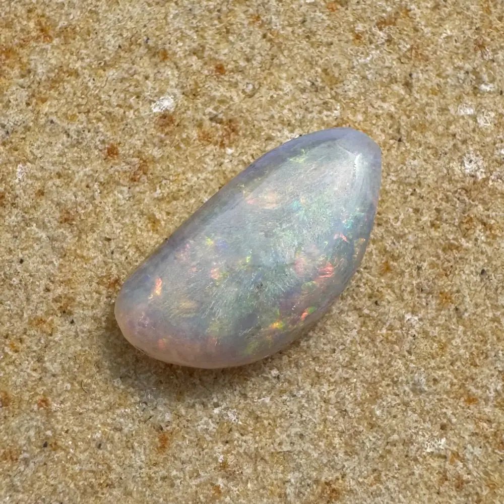 Hand - Cut Solid Lightning Ridge Opal 2.0carat