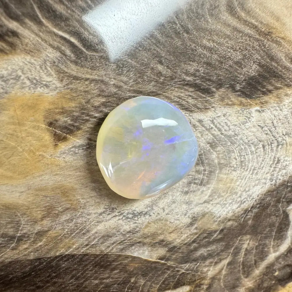 Iridescent opal cabochon from Hand-Cut Solid Lightning Ridge Opal 4.7carat product