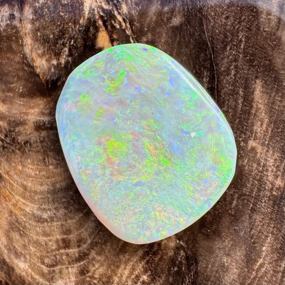 Hand - Cut Solid Lightning Ridge Opal 5.7carat