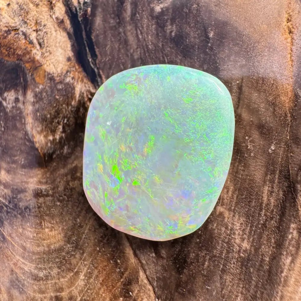 Hand - Cut Solid Lightning Ridge Opal 5.7carat