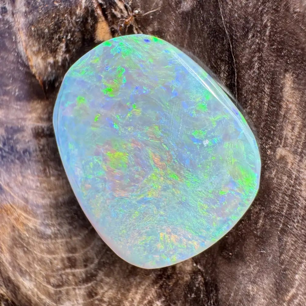 Hand - Cut Solid Lightning Ridge Opal 5.7carat