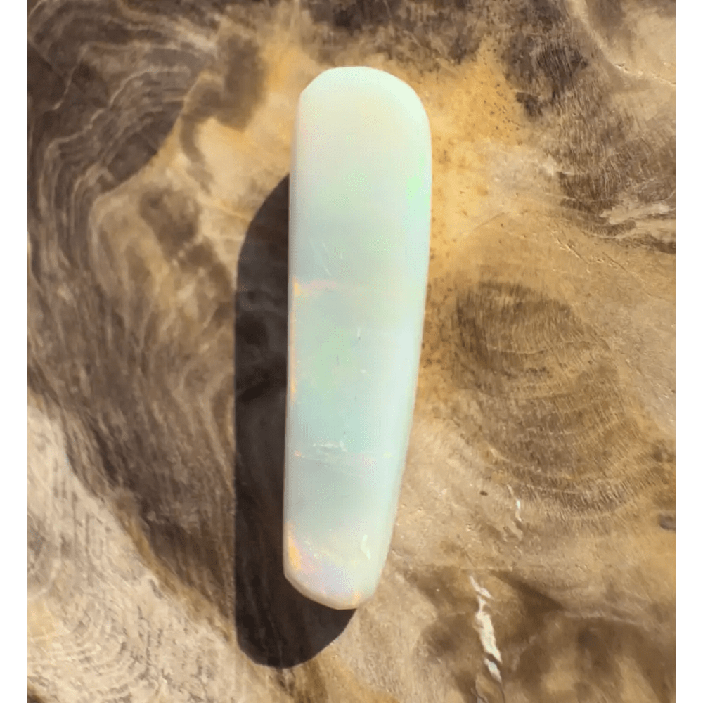 Hand - Cut Solid Lightning Ridge Opal 7.5carat