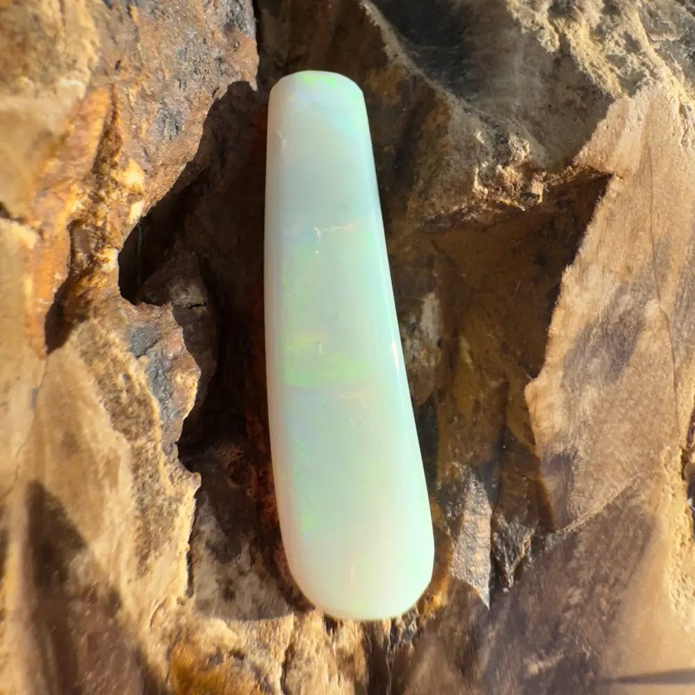 Hand - Cut Solid Lightning Ridge Opal 7.5carat