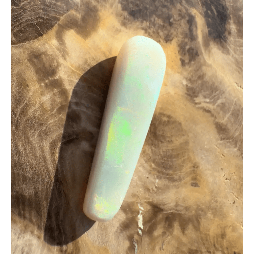 Hand - Cut Solid Lightning Ridge Opal 7.5carat