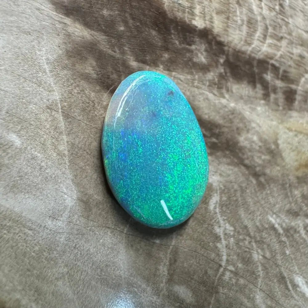 Hand - Cut Solid Lightning Ridge Semi Black Opal 2.0carat