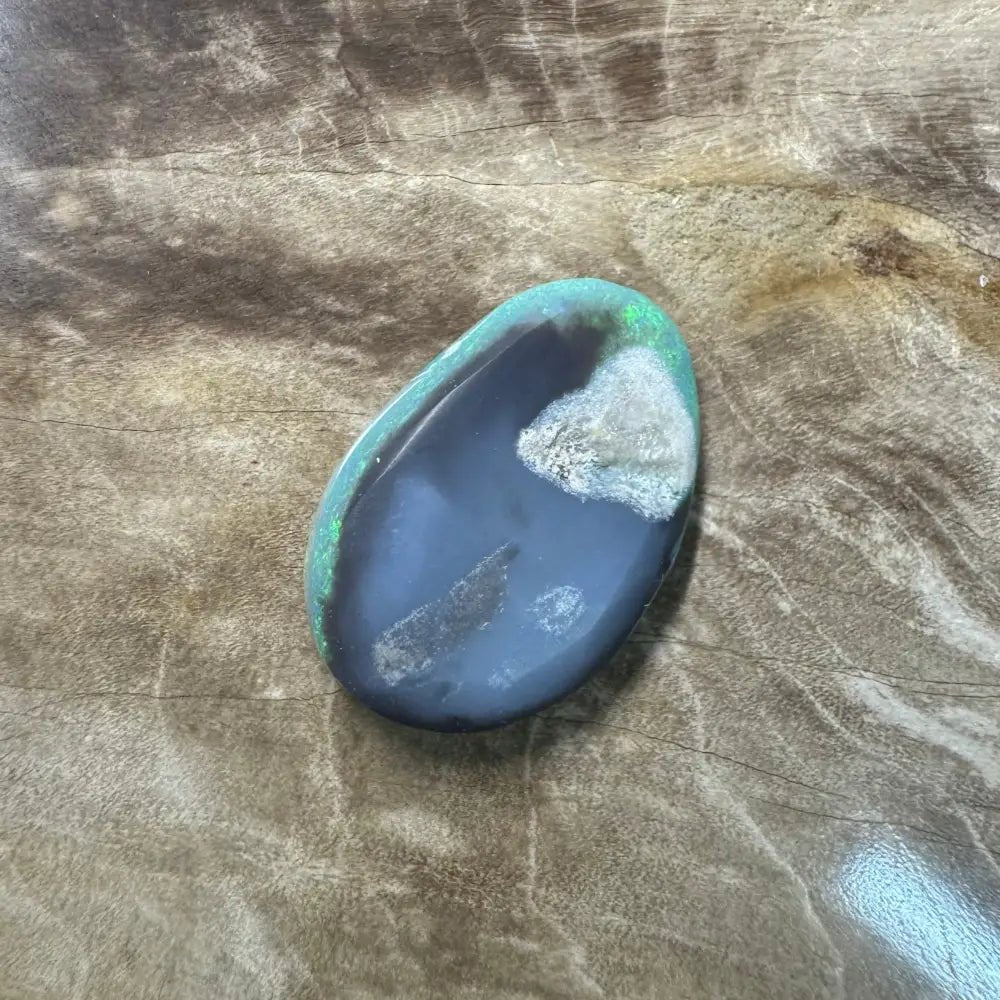 Hand - Cut Solid Lightning Ridge Semi Black Opal 2.0carat