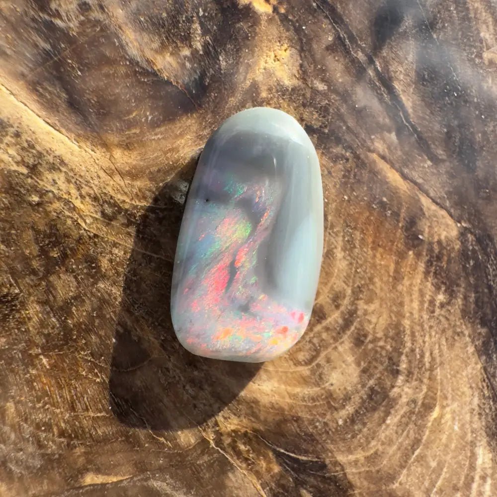 Hand - Cut Solid Lightning Ridge Semi Black Opal 2.8carat