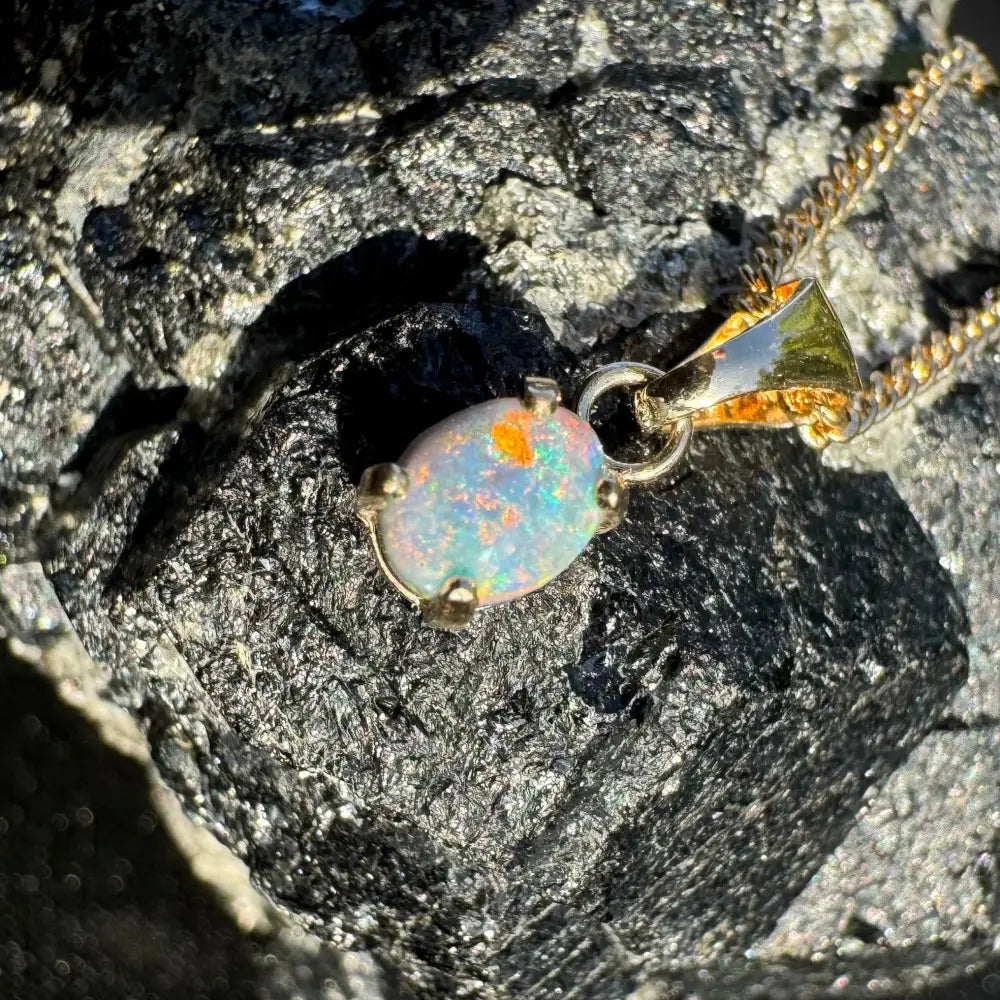Handcrafted 9ct Solid Gold 0.7ct Lightning Ridge Black Opal Pendant