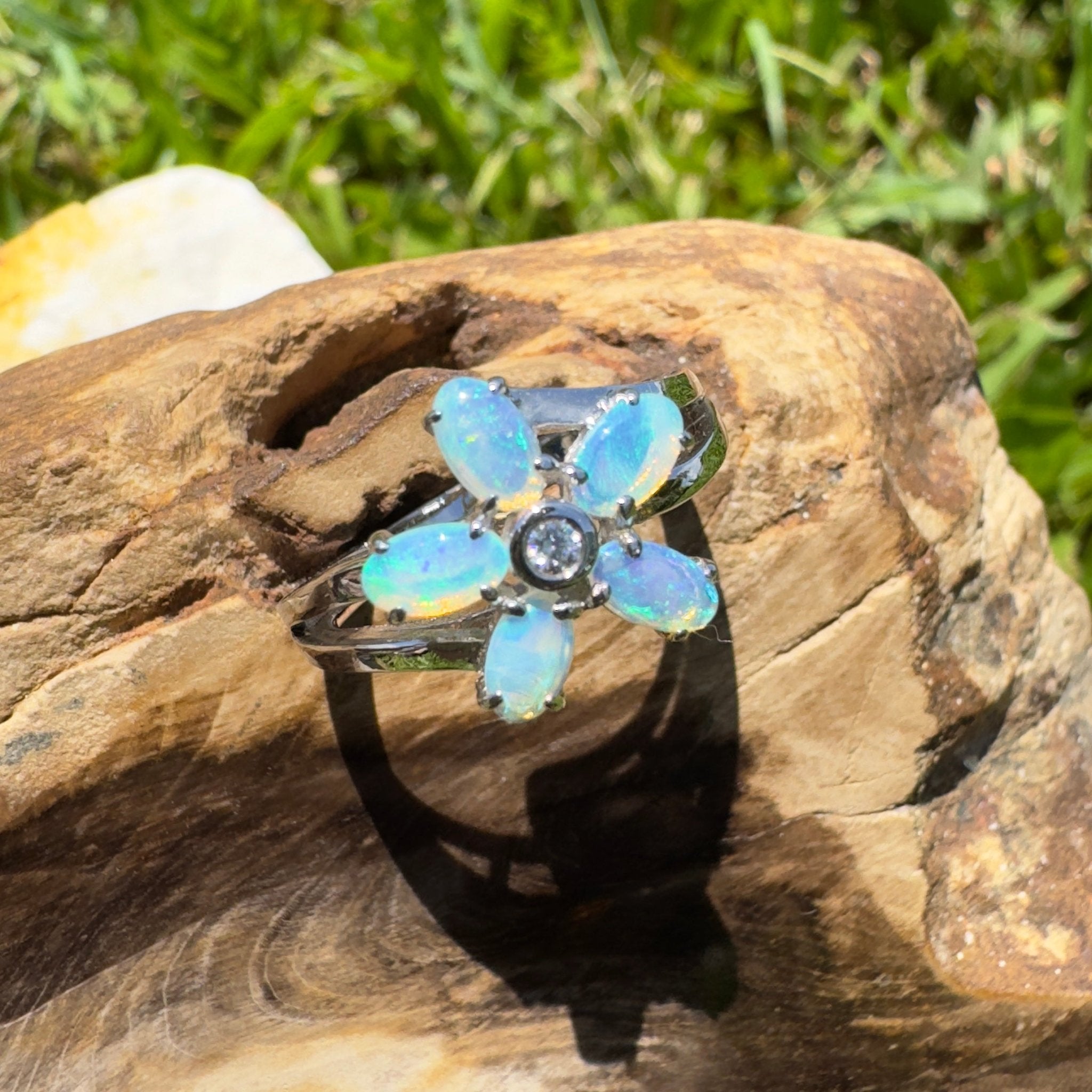 Jervis Blue Bloom – 1.5ct Solid Lightning Ridge Crystal Opal 925 Sterling Silver Ring