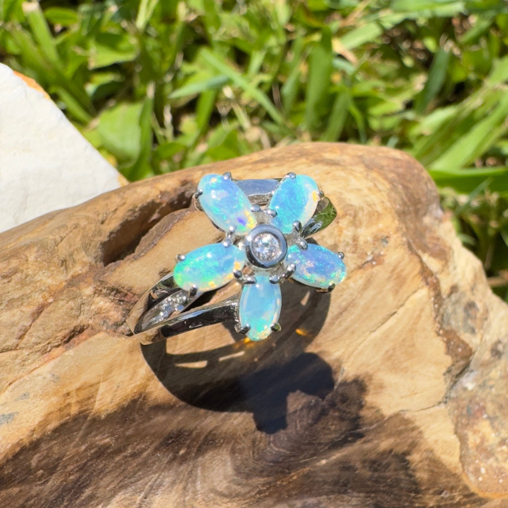 Jervis Blue Bloom – 1.5ct Solid Lightning Ridge Crystal Opal 925 Sterling Silver Ring