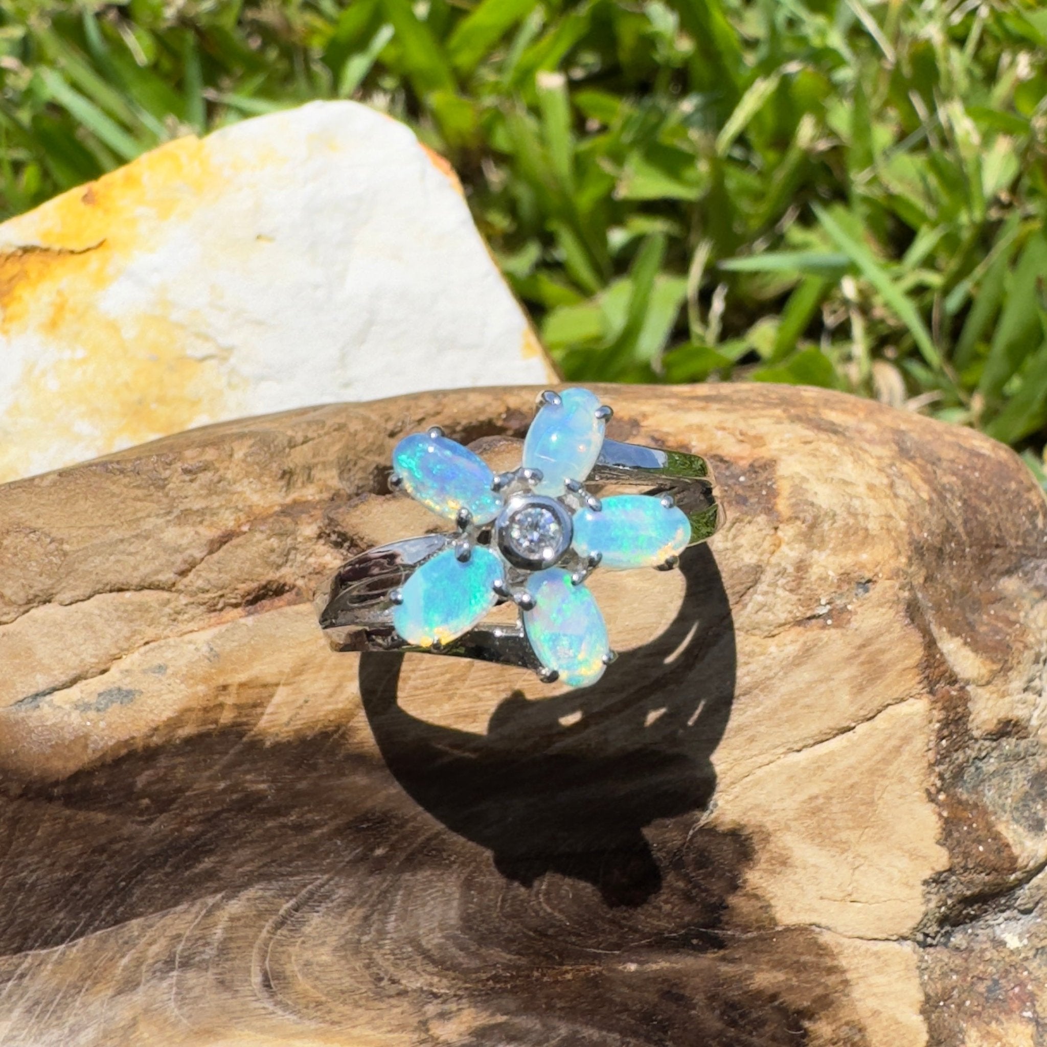 Jervis Blue Bloom – 1.5ct Solid Lightning Ridge Crystal Opal 925 Sterling Silver Ring