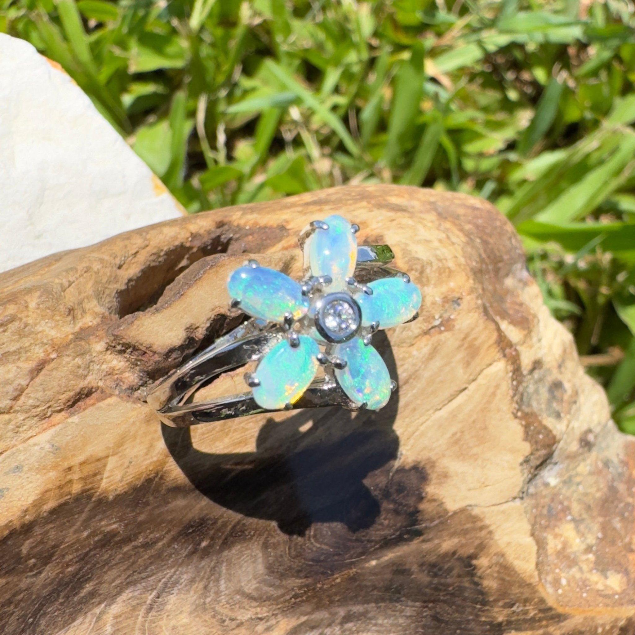 Jervis Blue Bloom – 1.5ct Solid Lightning Ridge Crystal Opal 925 Sterling Silver Ring