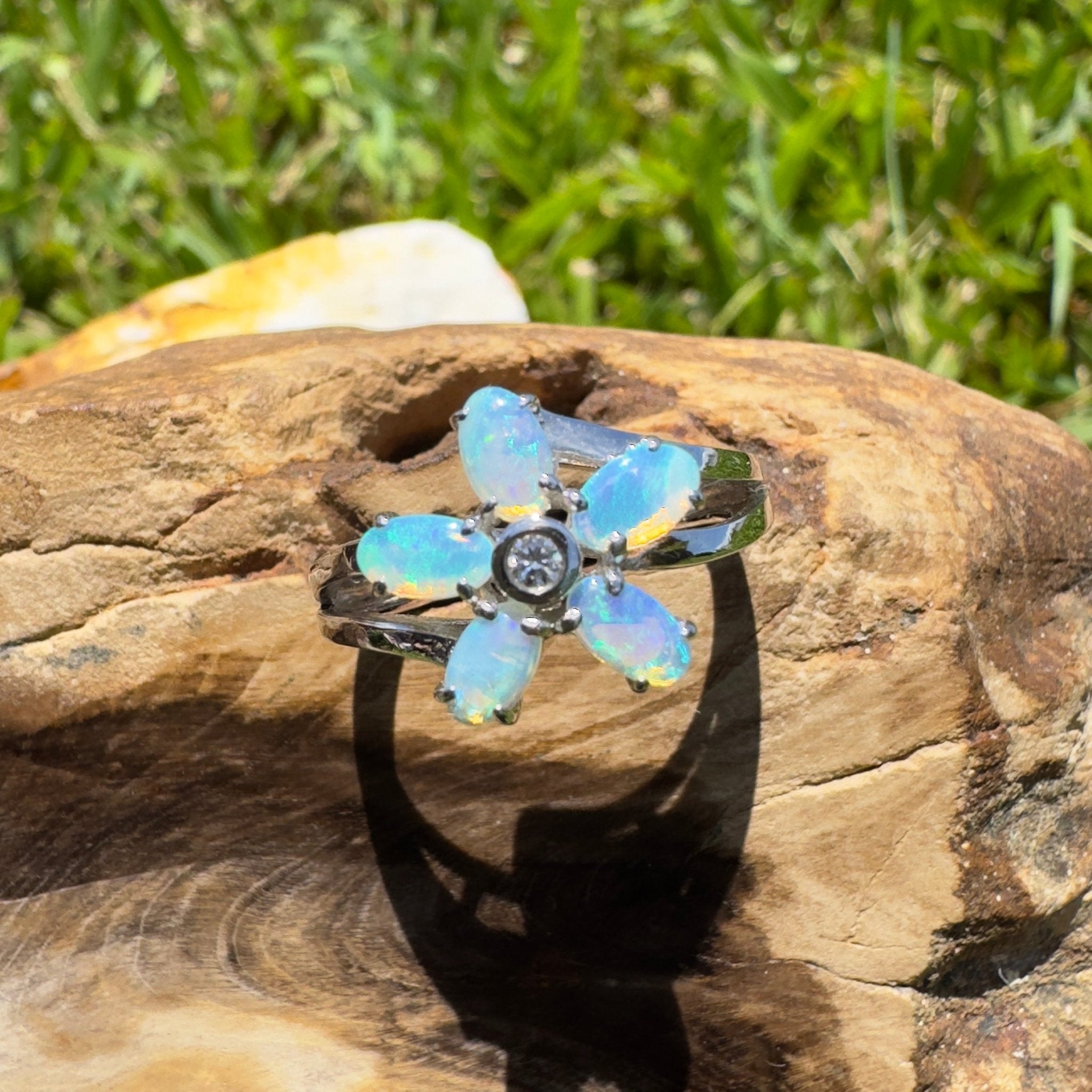 Jervis Blue Bloom – 1.5ct Solid Lightning Ridge Crystal Opal 925 Sterling Silver Ring