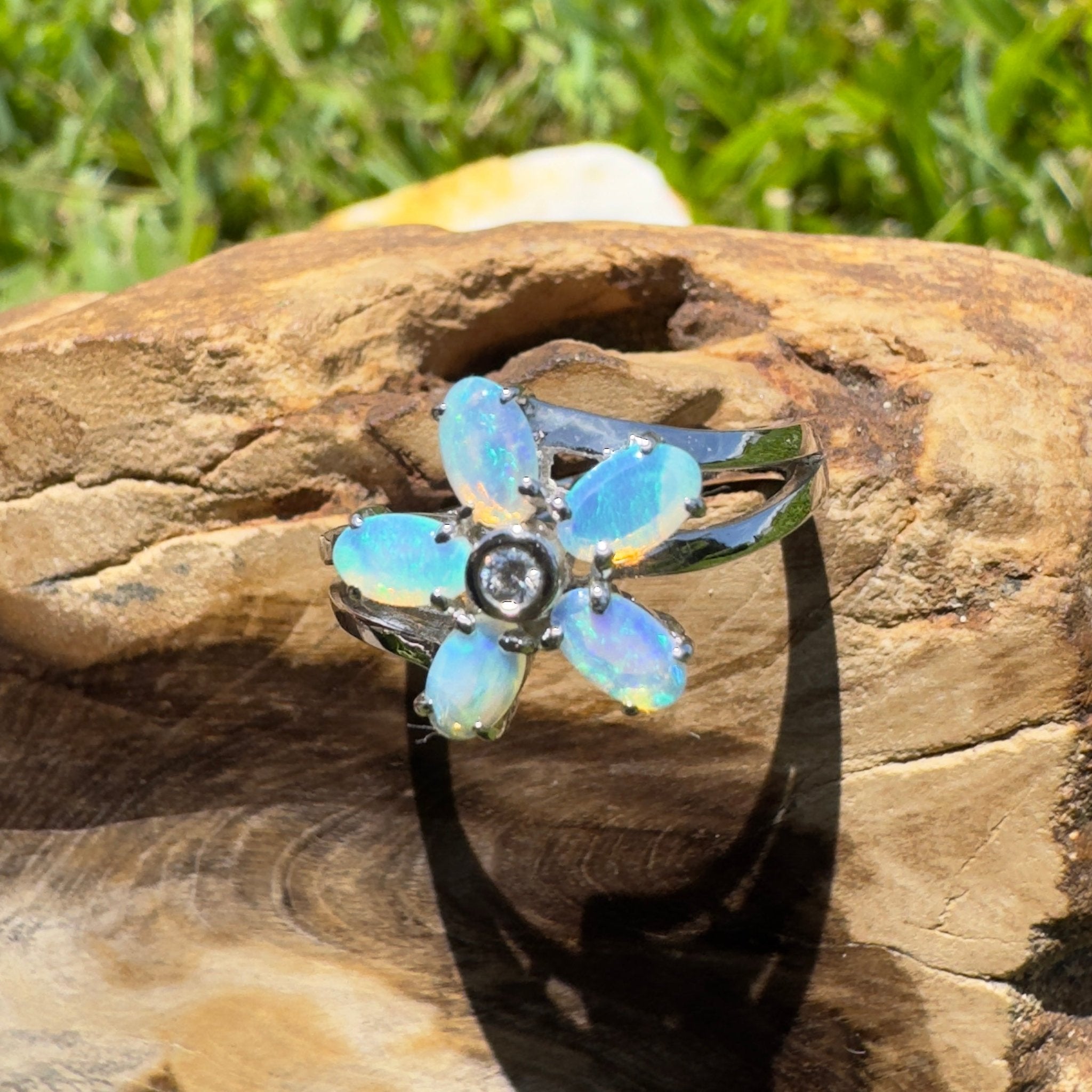 Jervis Blue Bloom – 1.5ct Solid Lightning Ridge Crystal Opal 925 Sterling Silver Ring