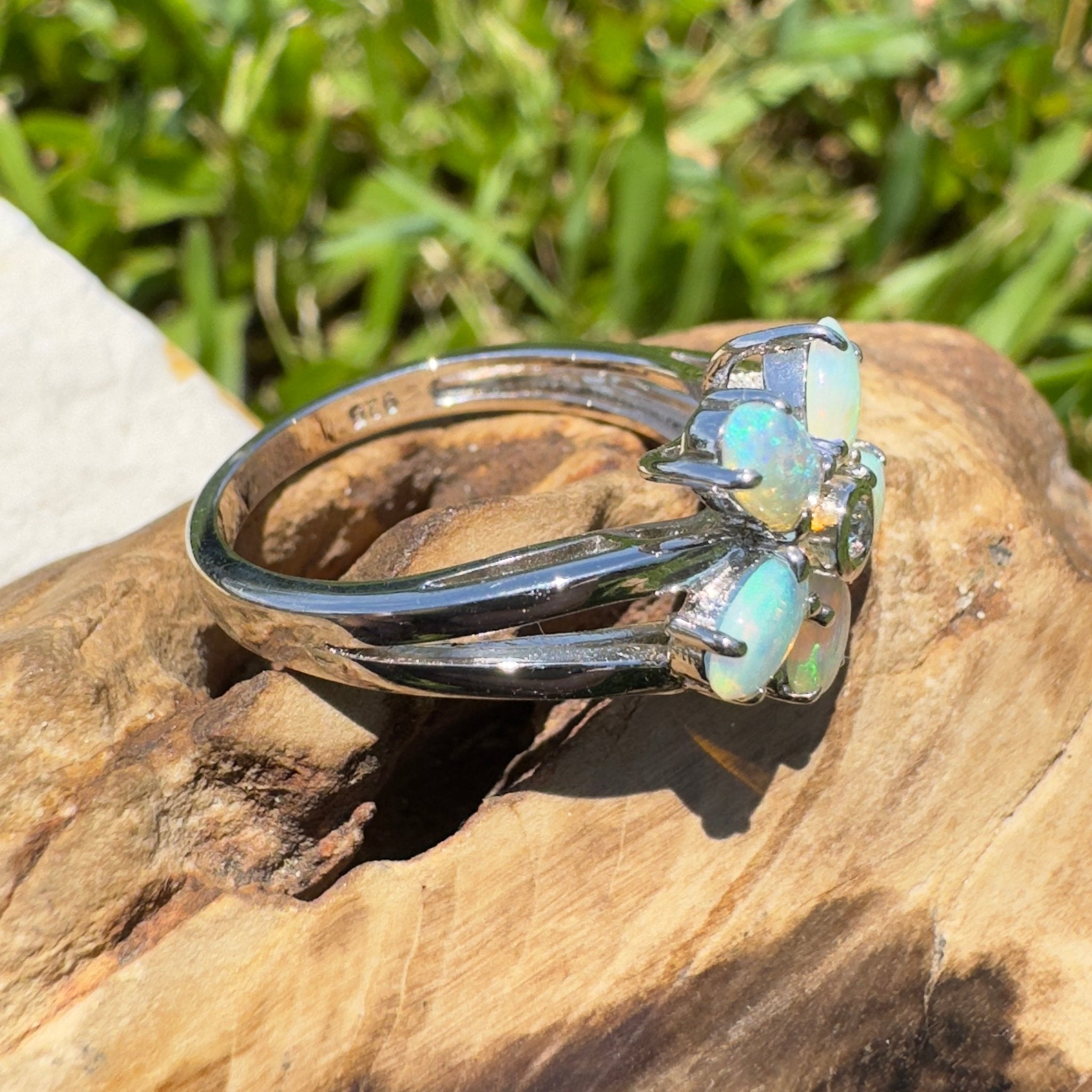 Jervis Blue Bloom – 1.5ct Solid Lightning Ridge Crystal Opal 925 Sterling Silver Ring