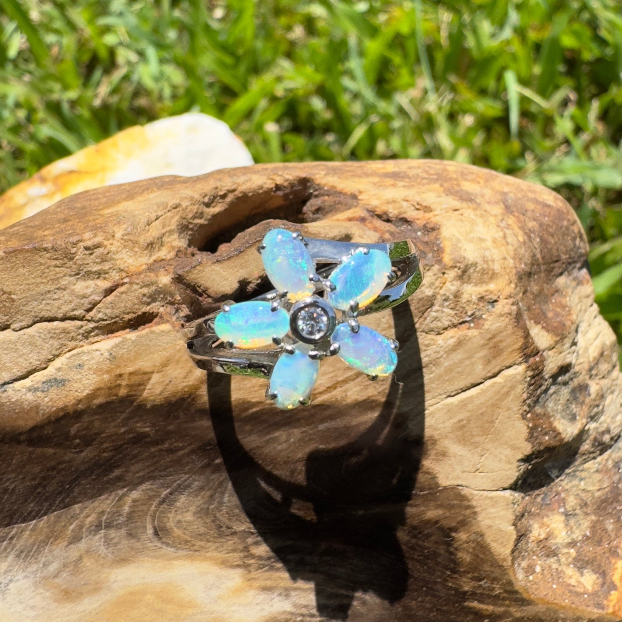 Jervis Blue Bloom – 1.5ct Solid Lightning Ridge Crystal Opal 925 Sterling Silver Ring