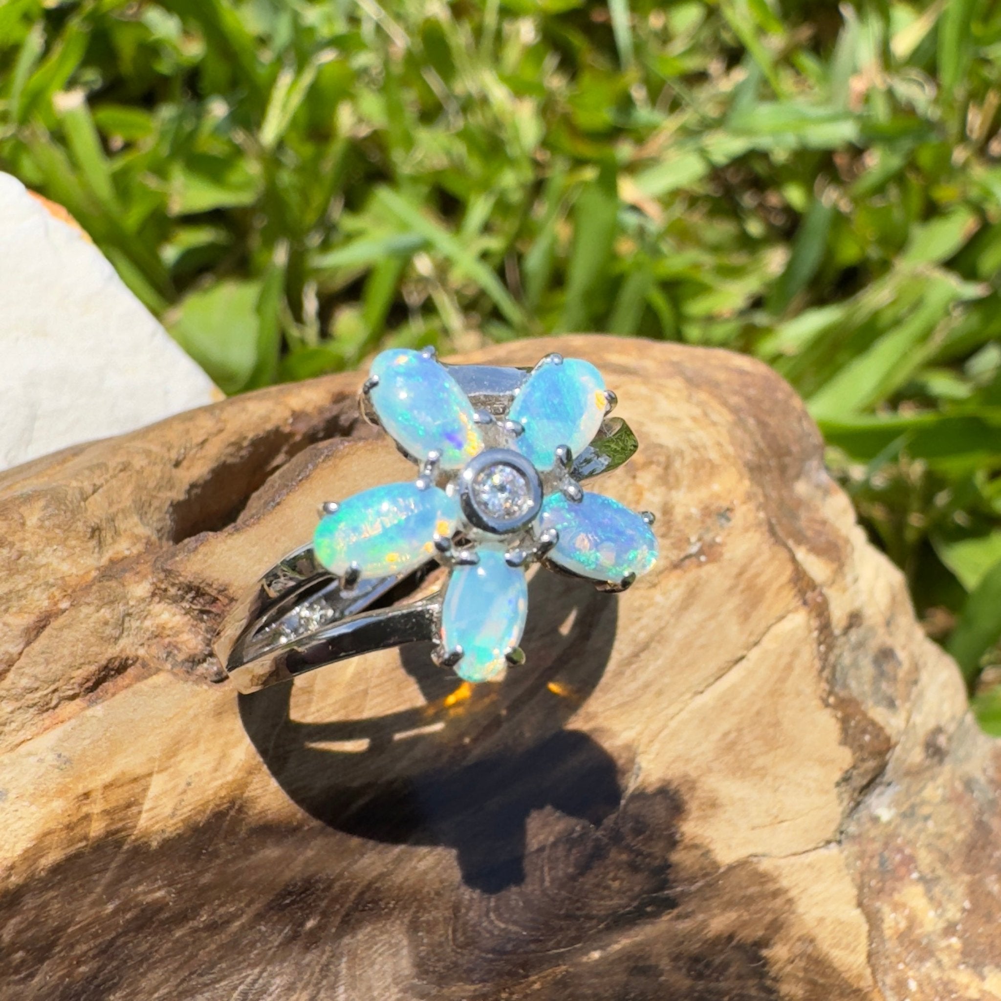 Jervis Blue Bloom – 1.5ct Solid Lightning Ridge Crystal Opal 925 Sterling Silver Ring
