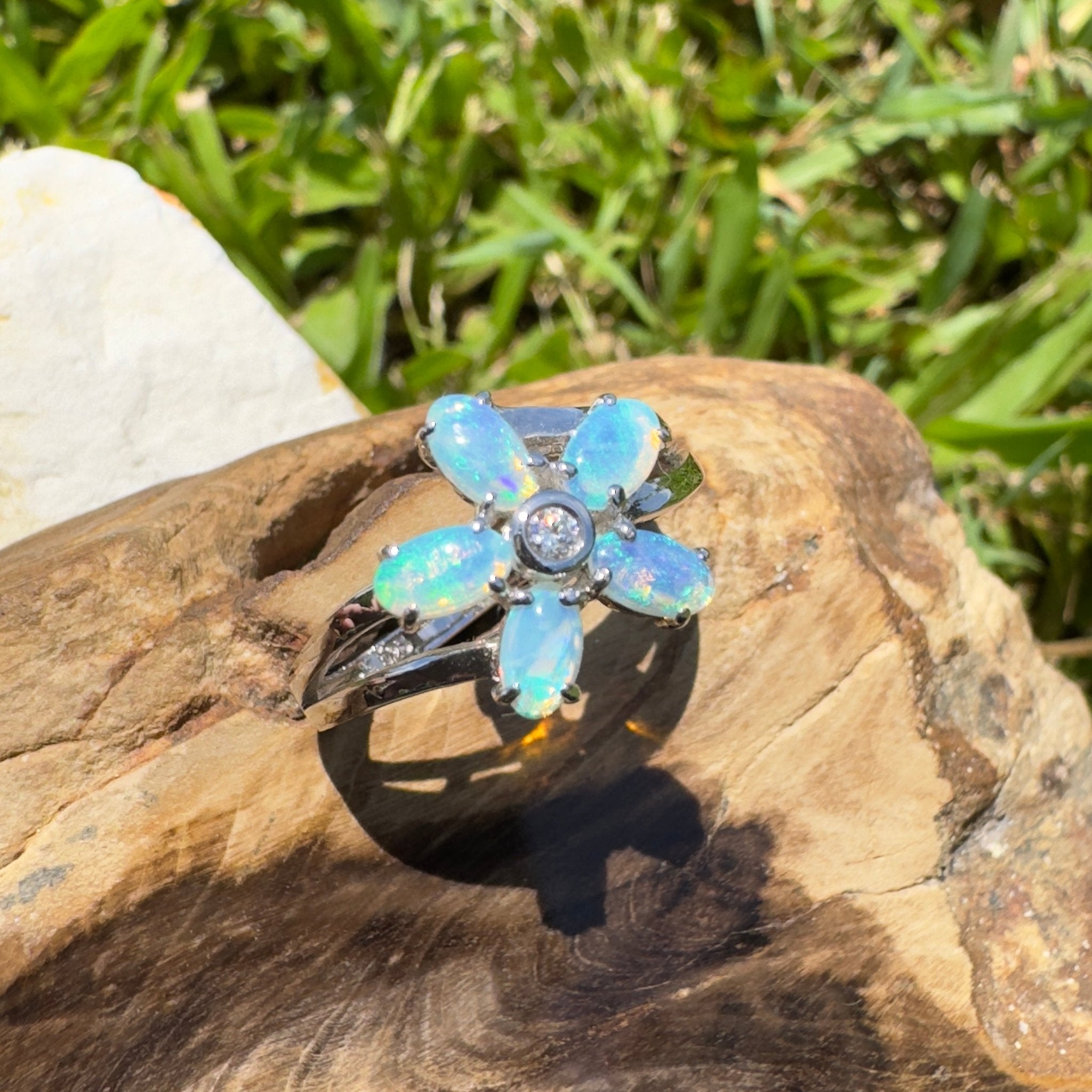 Jervis Blue Bloom – 1.5ct Solid Lightning Ridge Crystal Opal 925 Sterling Silver Ring