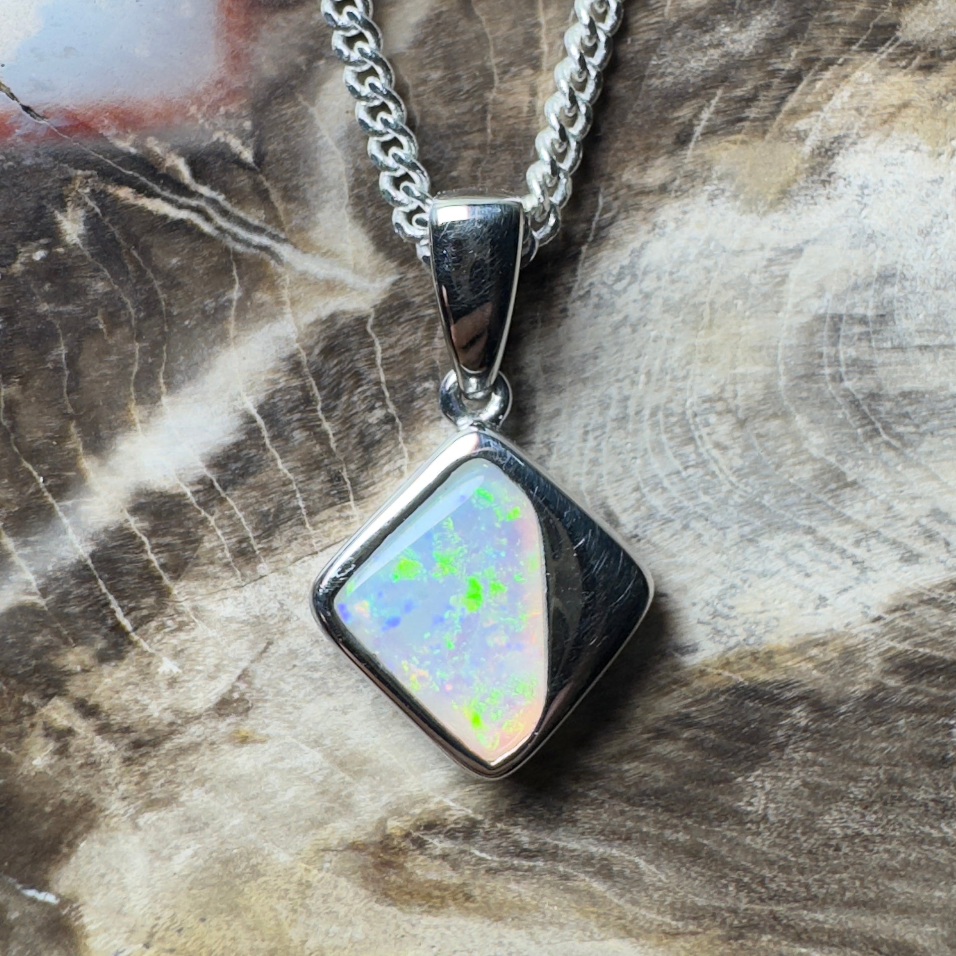 Kanku Glow ~ 0.78ct Coober Pedy Opal 925 Silver Pendant
