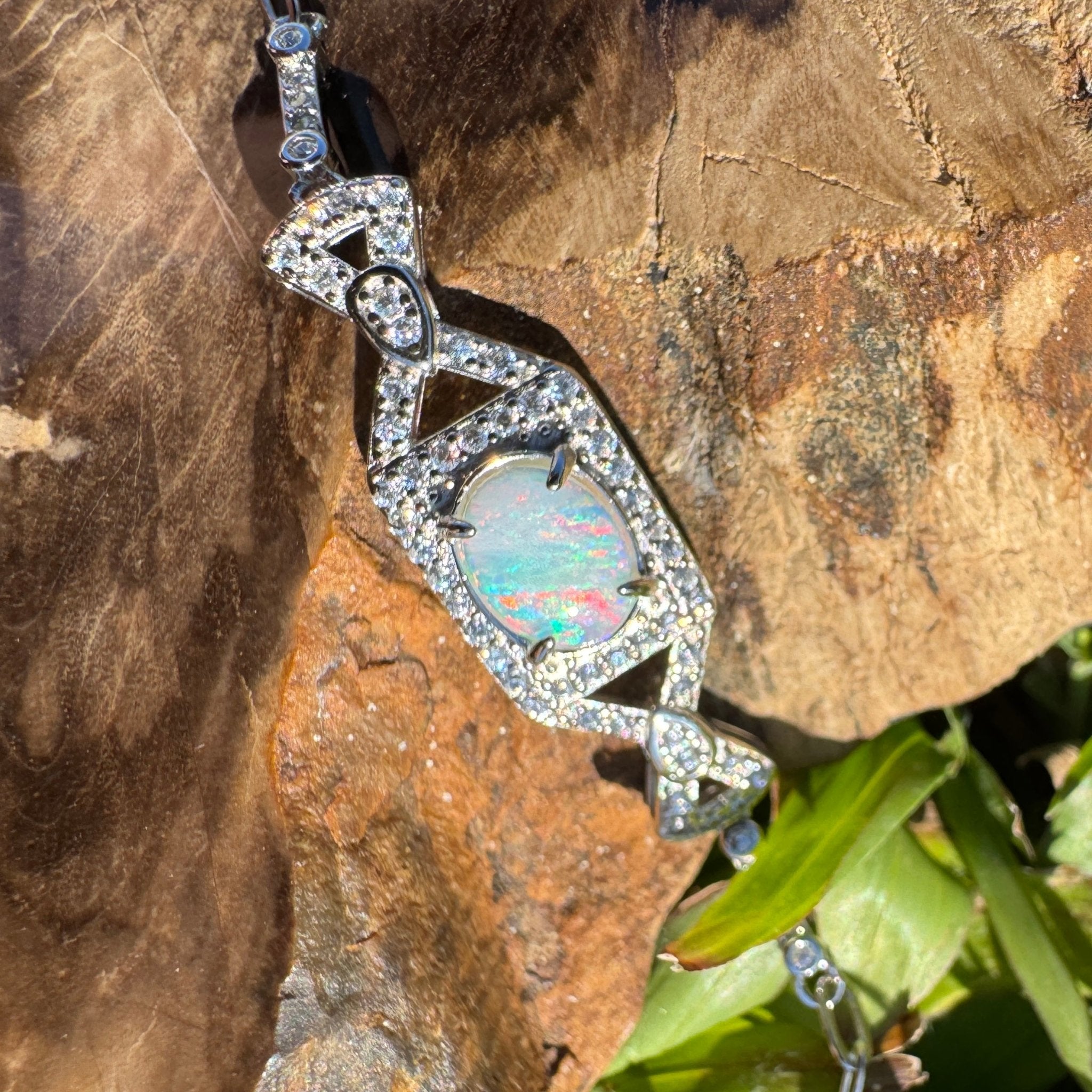 Kiama Glow - 0.8ct Coober Pedy Opal 925 Silver Bracelet