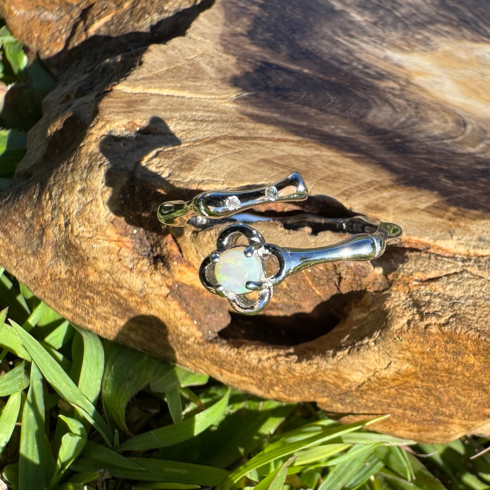 King Island Rise ~ 0.1ct Solid Lightning Ridge Opal 925 Silver Ring