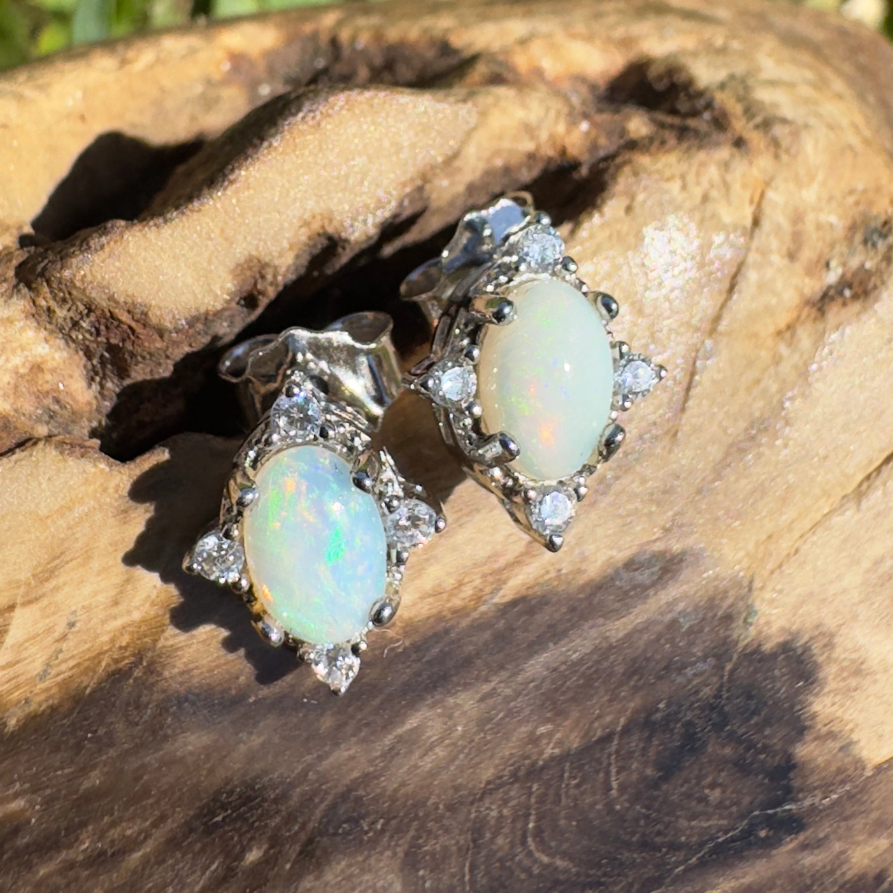 Kosciuszko Light - 0.6ct Coober Pedy Opal 925 Silver Earrings