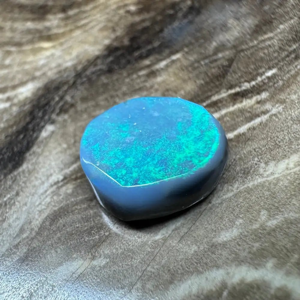 Lightning Ridge Black Opal 1.6carat Solid Hand - Cut