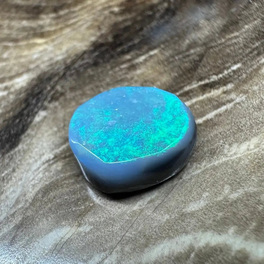 Lightning Ridge Black Opal 1.6carat Solid Hand - Cut