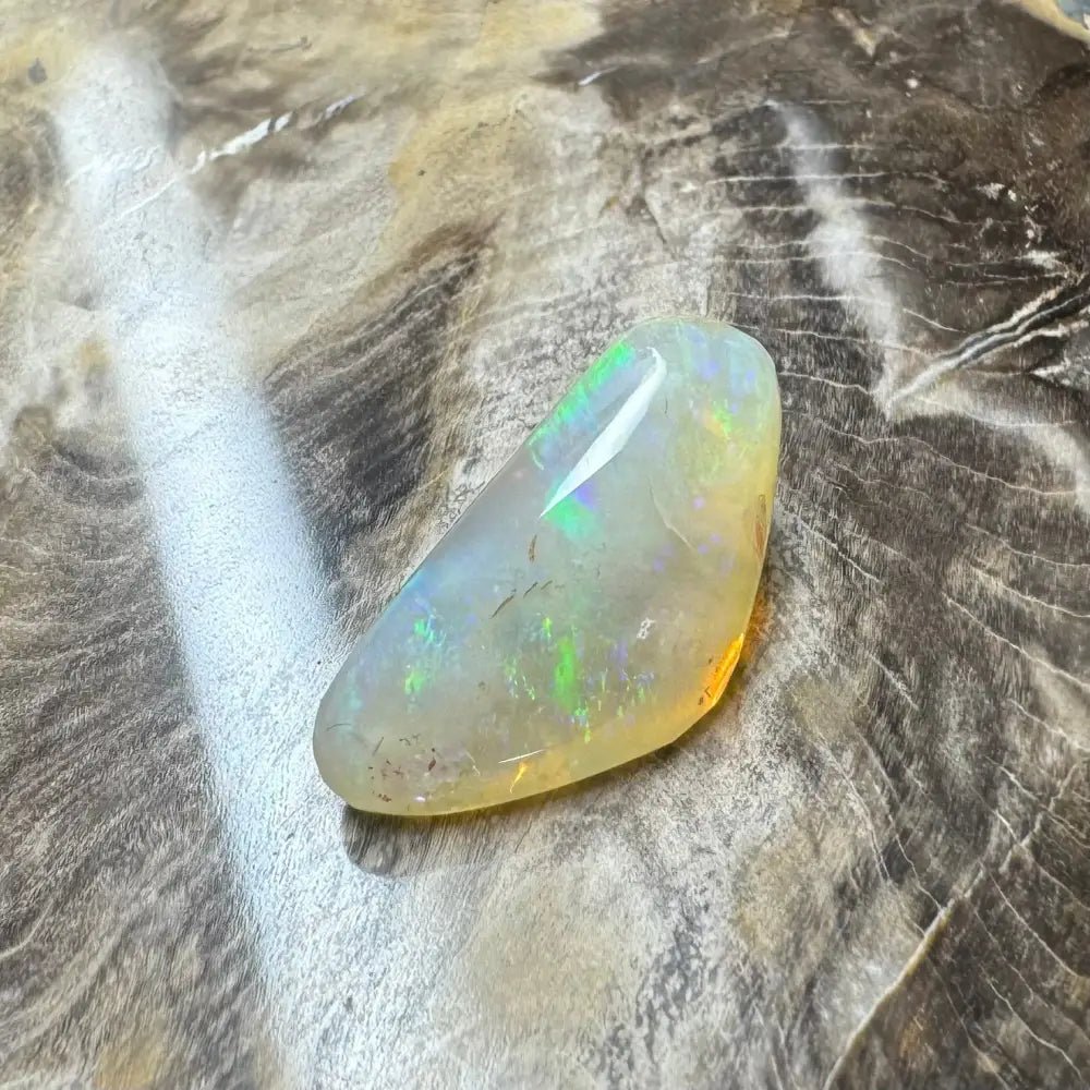 Lightning Ridge Crystal Opal 9carat Solid Hand - Cut