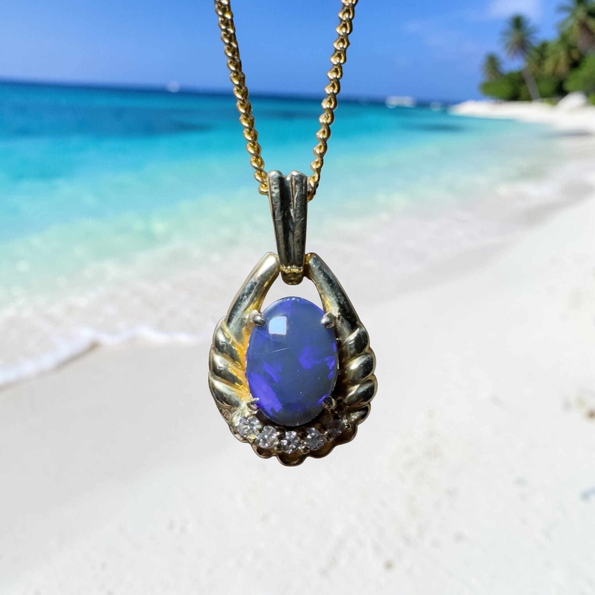 Lightning Ridge Halo ~ 1ct Lightning Ridge Black Opal 18ct Yellow Gold Pendant