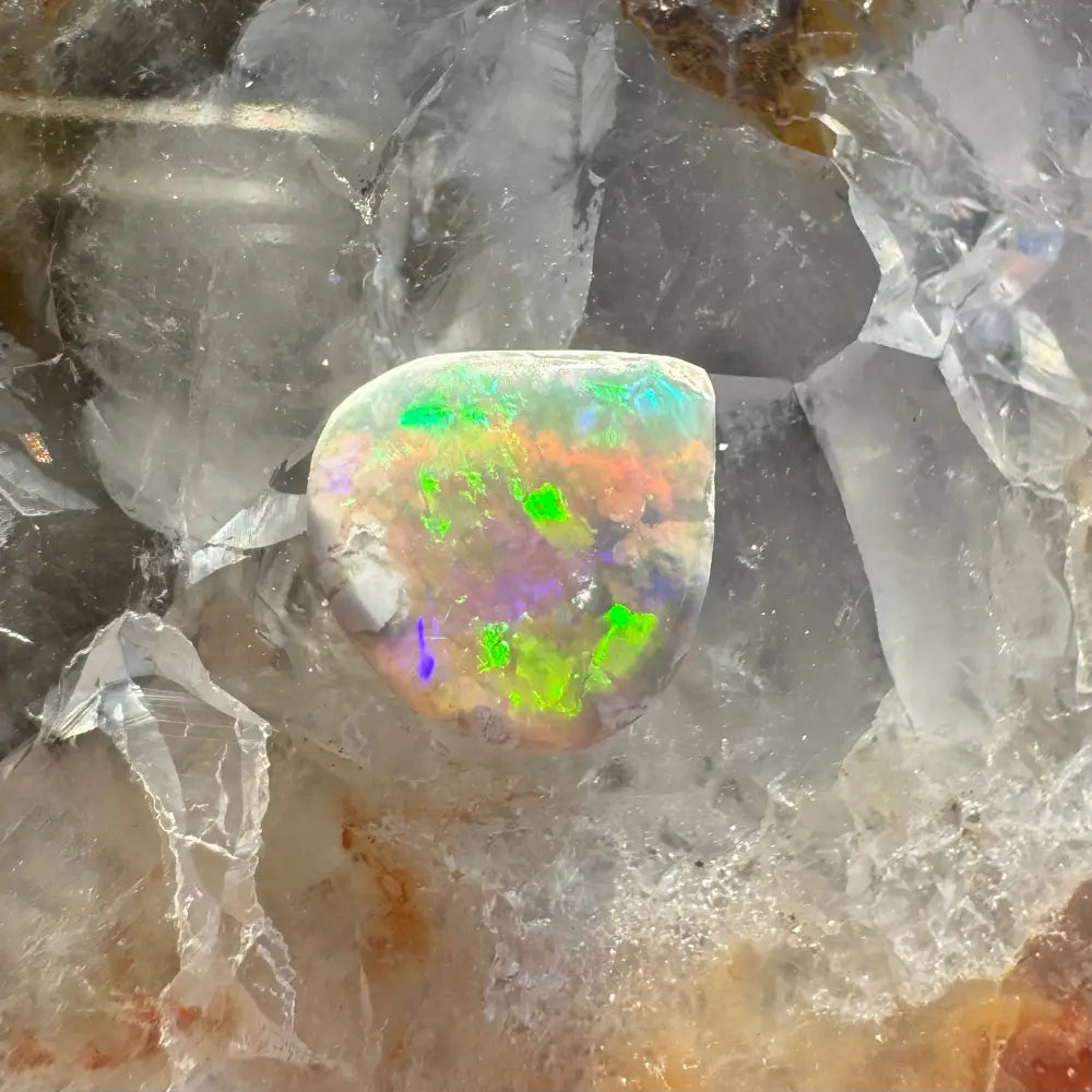 Iridescent opal gemstone in Lightning Ridge Opal 1.6 carat solid hand-cut jewelry