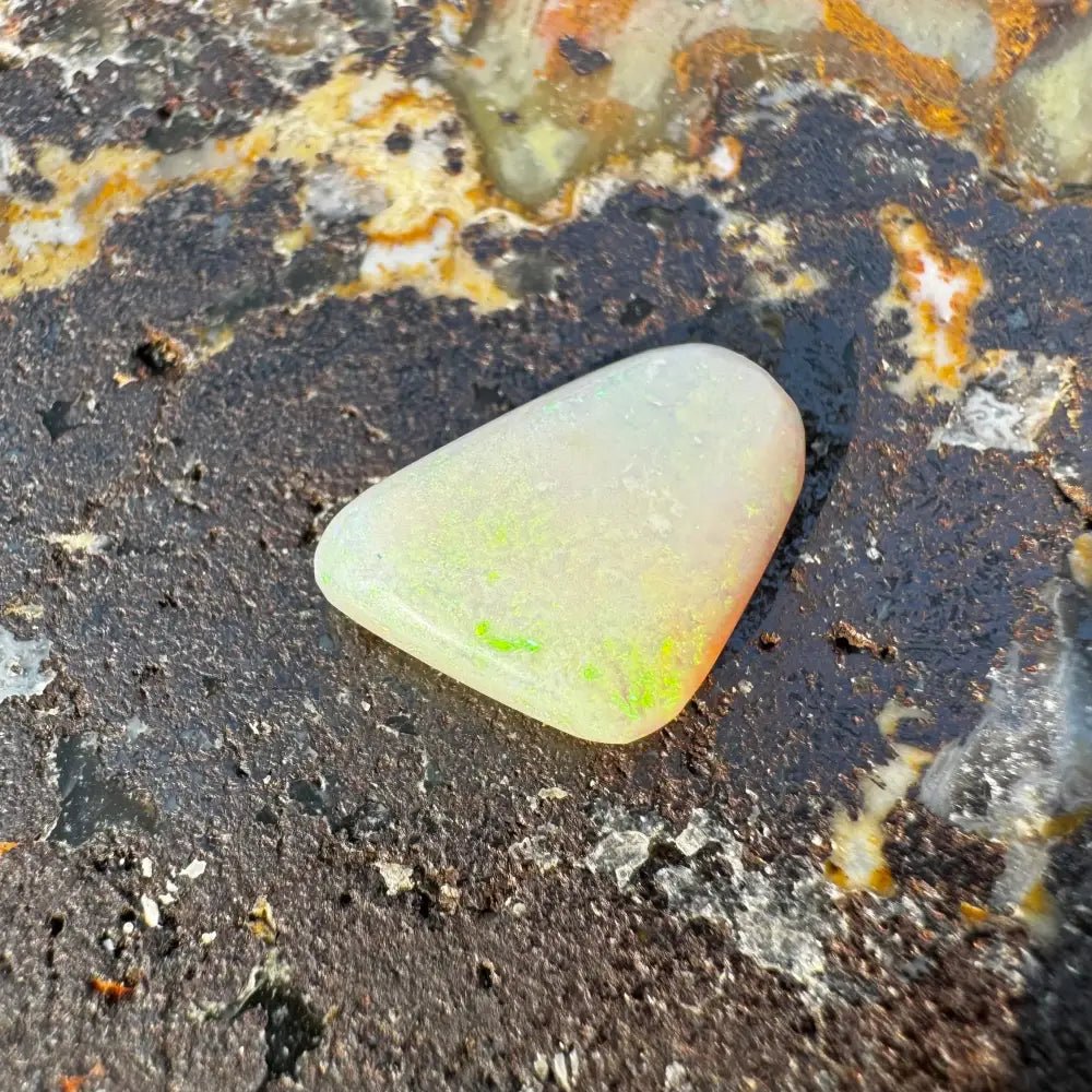 Lightning Ridge Opal 2.4carat Solid Hand - Cut