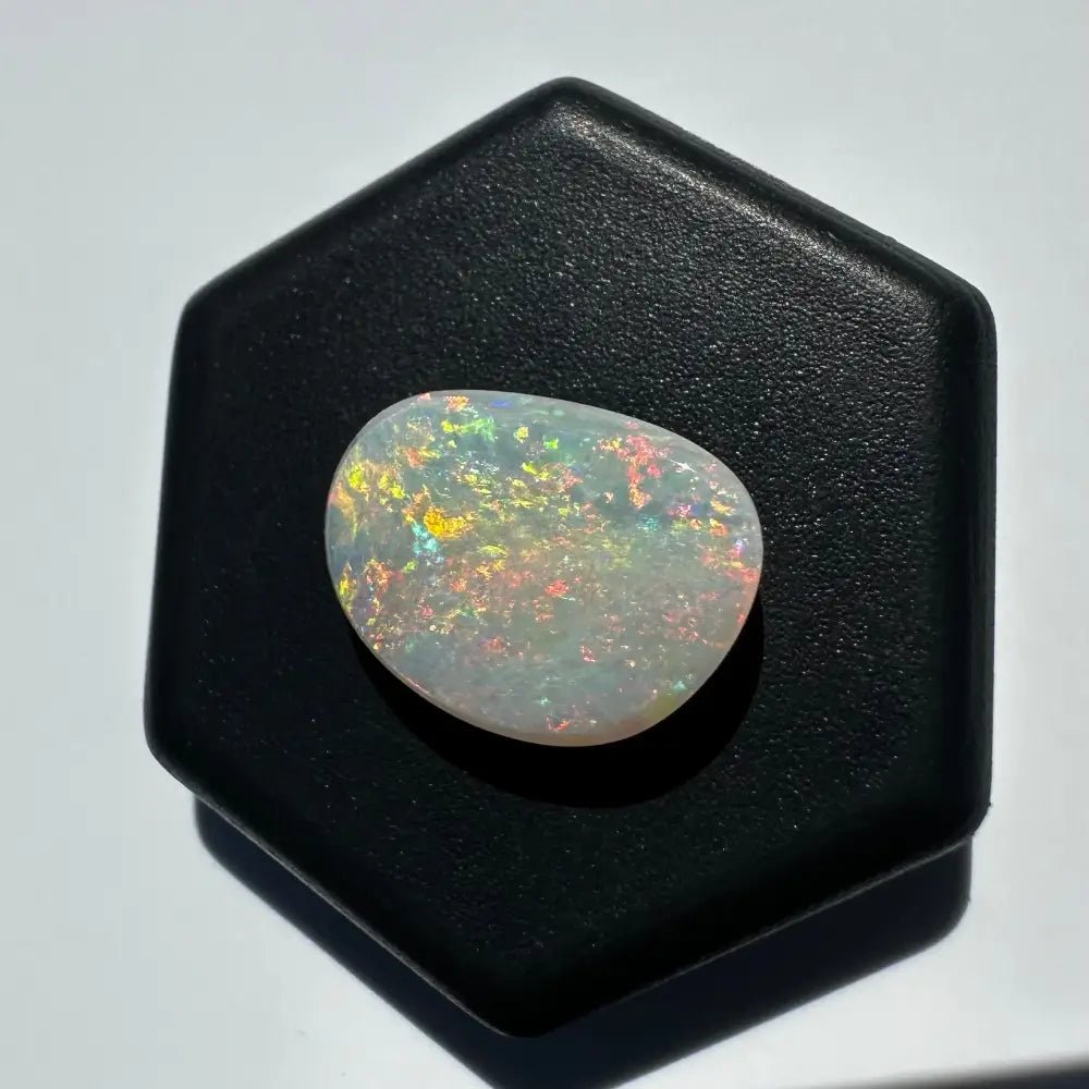 Lightning Ridge Opal 2.4carat Solid Hand - Cut