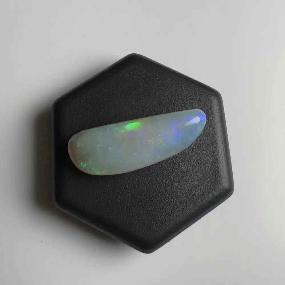 Lightning Ridge Opal 3.2carat Solid Hand - Cut
