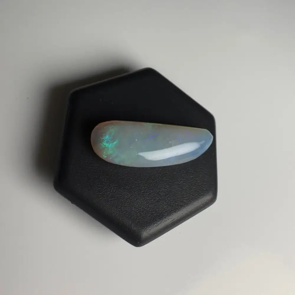 Lightning Ridge Opal 3.2carat Solid Hand - Cut