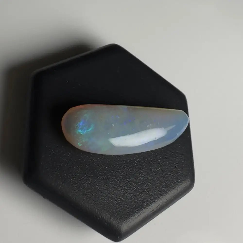 Lightning Ridge Opal 3.2carat Solid Hand - Cut