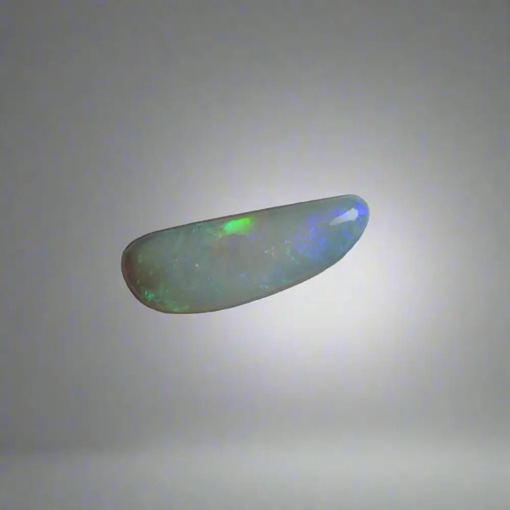 Lightning Ridge Opal 3.2carat Solid Hand - Cut