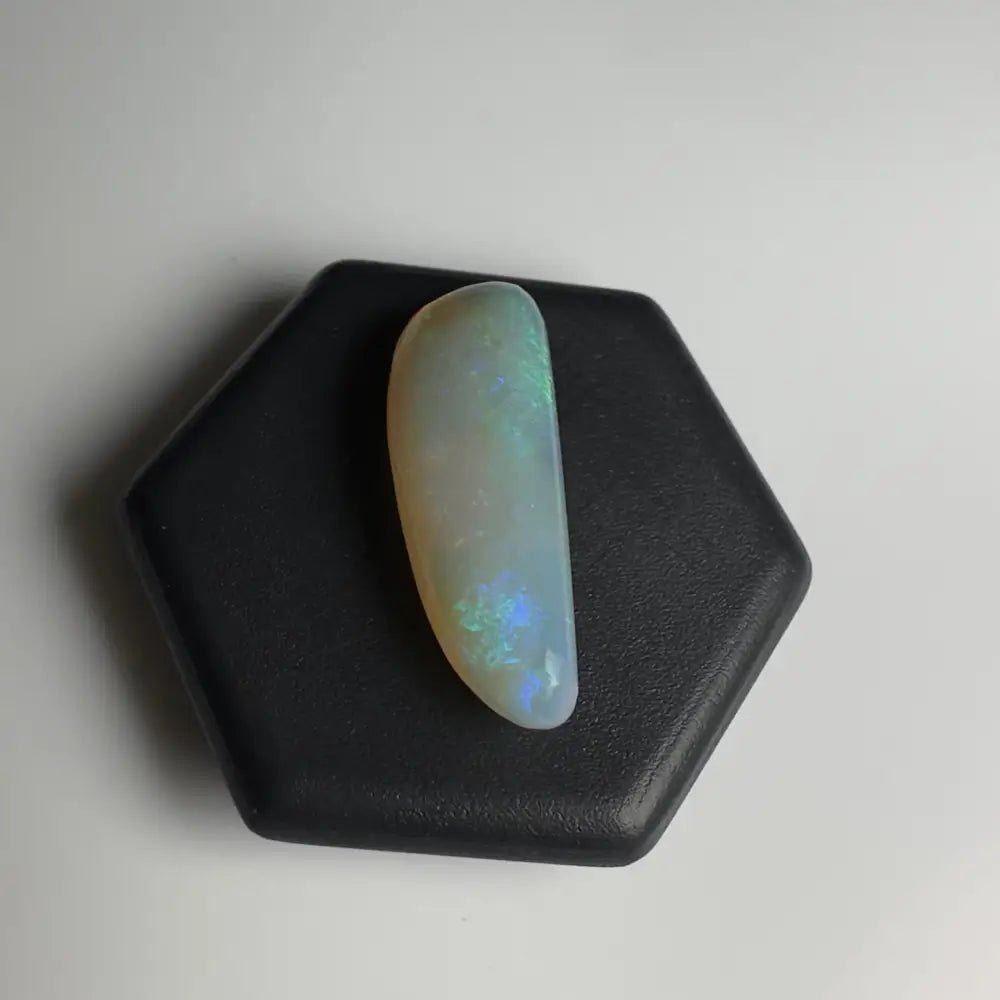 Lightning Ridge Opal 3.2carat Solid Hand - Cut