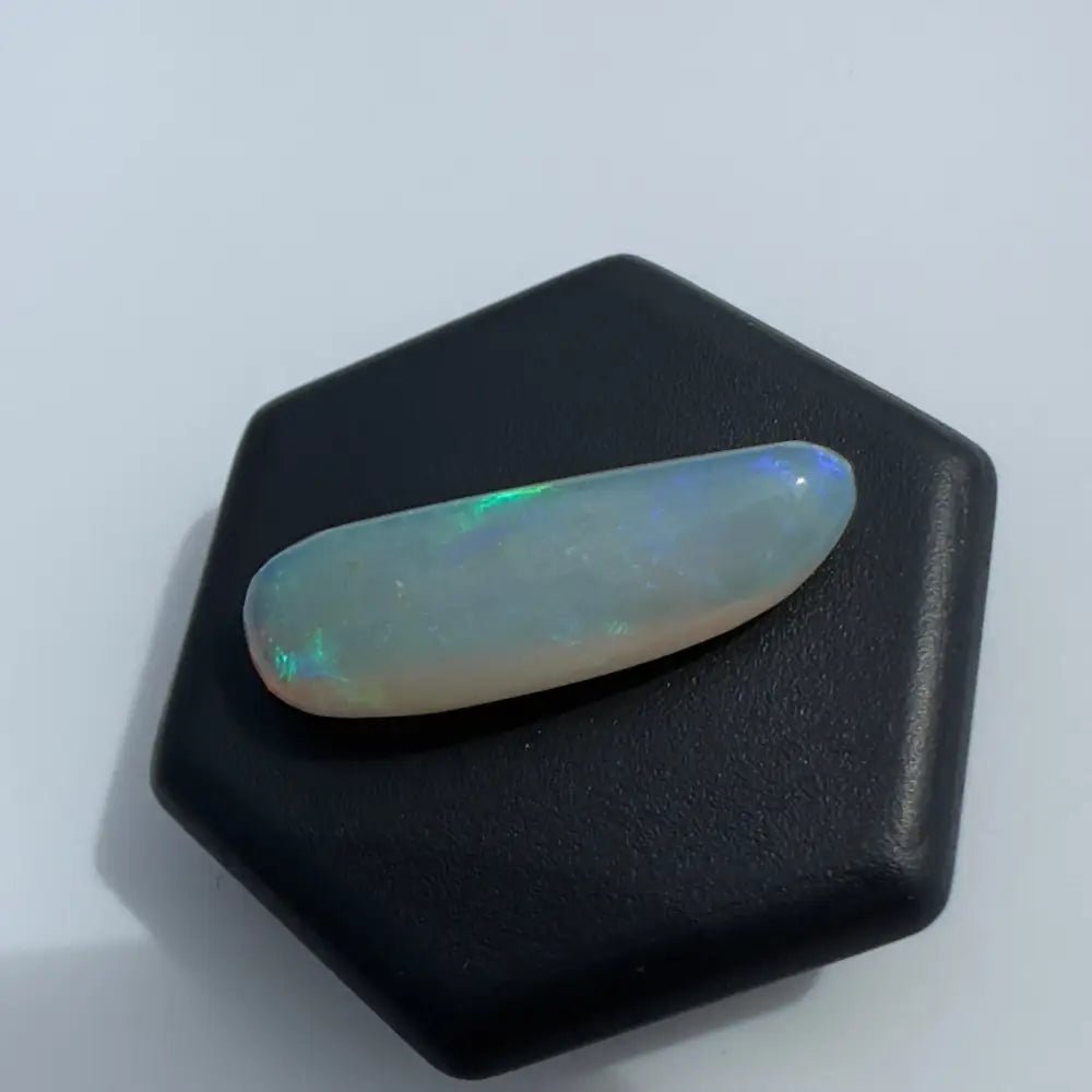Lightning Ridge Opal 3.2carat Solid Hand - Cut