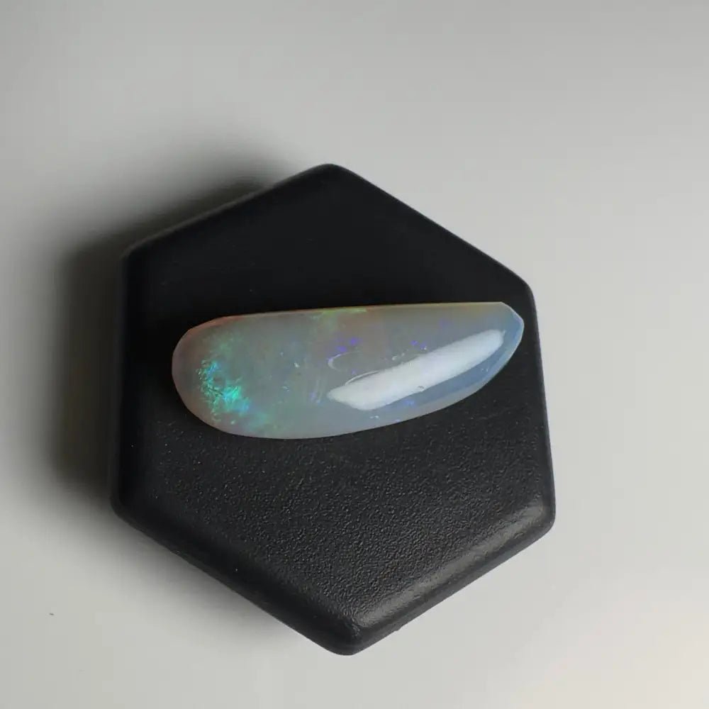 Lightning Ridge Opal 3.2carat Solid Hand - Cut