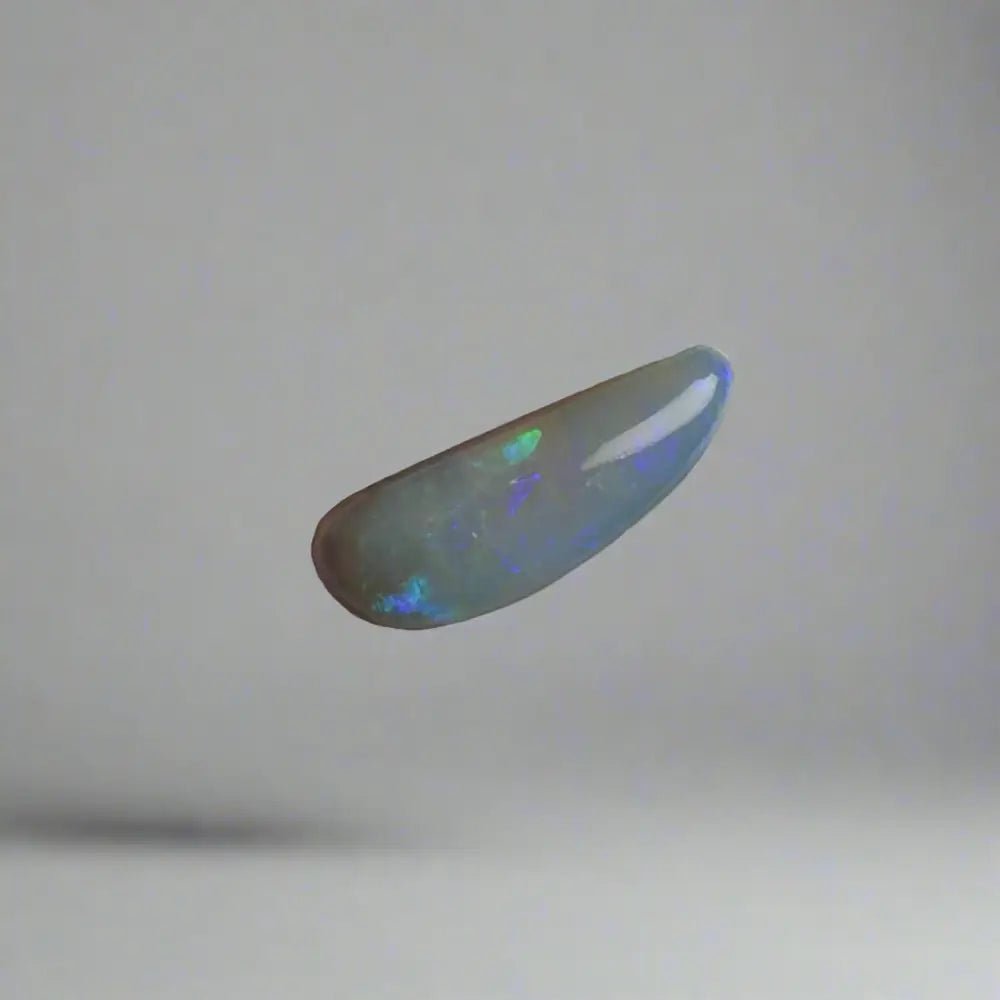 Lightning Ridge Opal 3.2carat Solid Hand - Cut