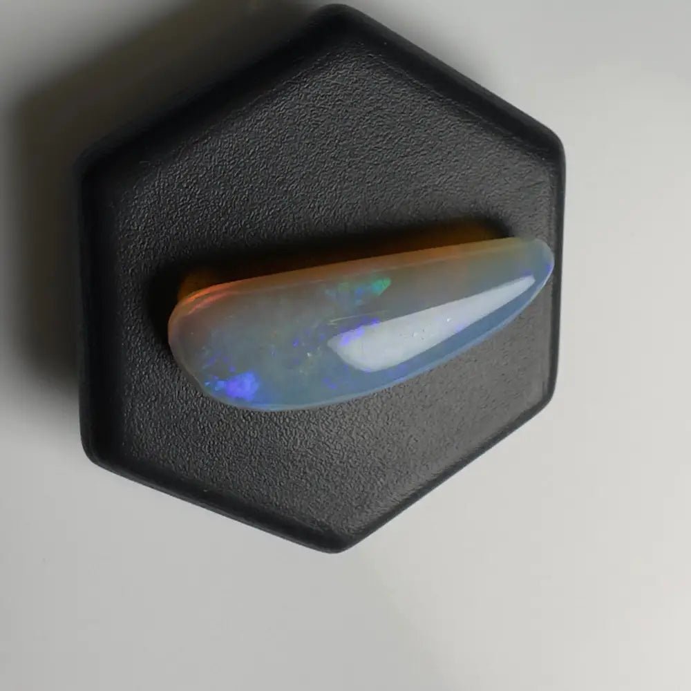 Lightning Ridge Opal 3.2carat Solid Hand - Cut