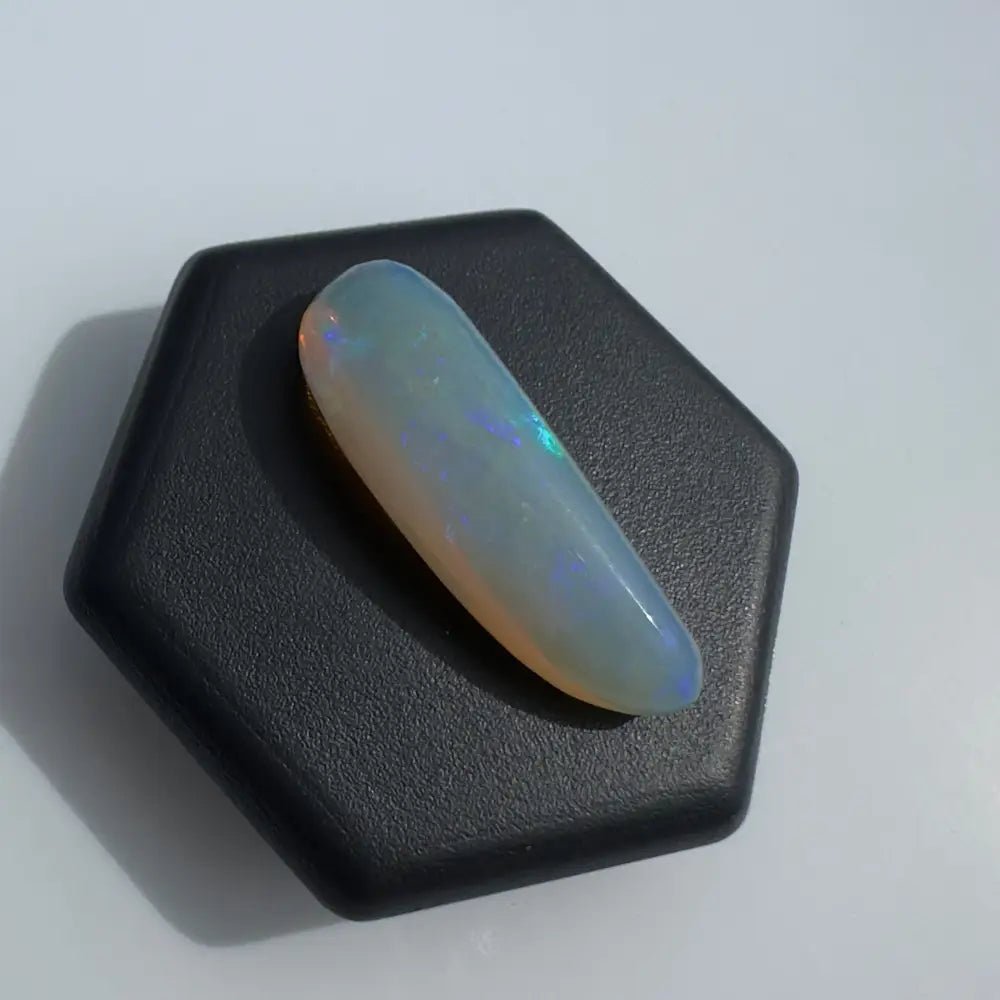 Lightning Ridge Opal 3.2carat Solid Hand - Cut