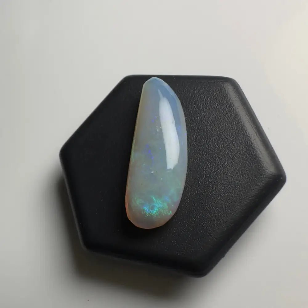 Lightning Ridge Opal 3.2carat Solid Hand - Cut