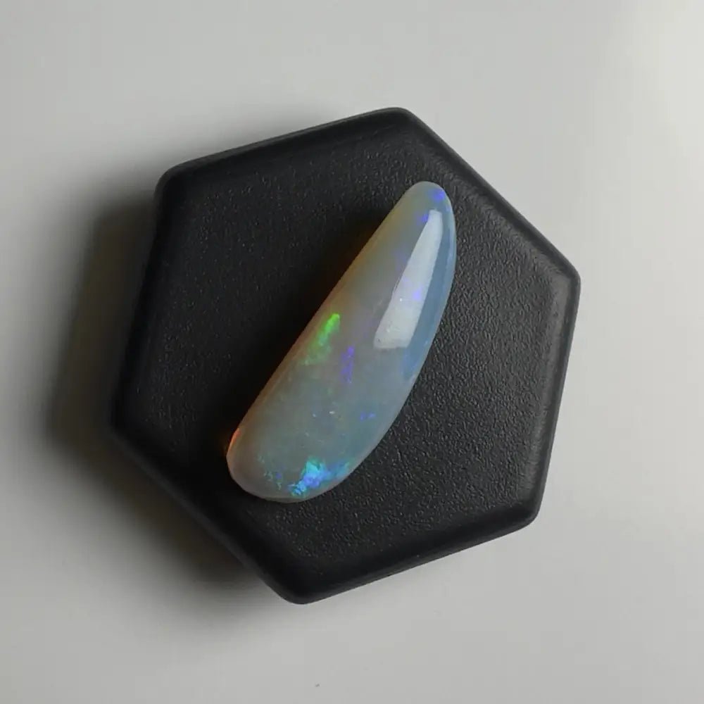 Lightning Ridge Opal 3.2carat Solid Hand - Cut
