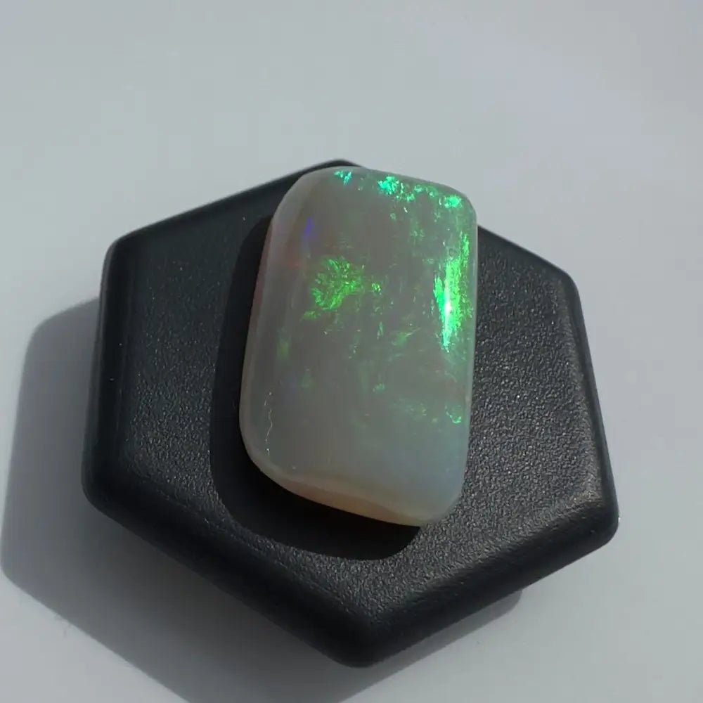 Lightning Ridge Opal 7.7 carat Solid Hand - Cut